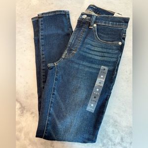 NWT LUCKY BRAND HIGH WAIST JEANS